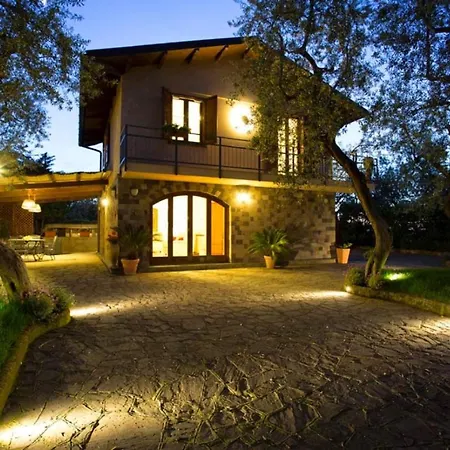 Sleeps 8 Pool Air Con Wifi 펜션 *
