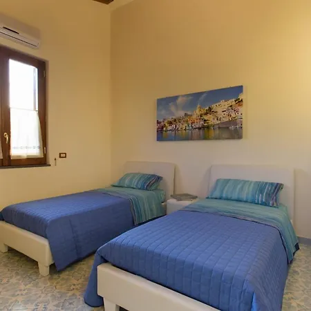 펜션 Sleeps 8 Pool Air Con Wifi 소렌토